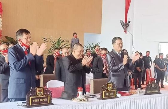 EDB0BFD8-EC4D-4EFD-87AB-049C335552EC