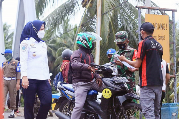 >> Situasi penyekatan di wilayah perbatasan Sulut dan Gorontalo dalam rangka memutus mata rantai penyebaran Covid-19.