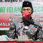 >> Bupati Minahasa, Royke Roring dalam safari Ramadan di Masjid Ad Taqw, Desa Paslaten.