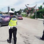 >> Salah satu kendaraan yang berbalik arah.