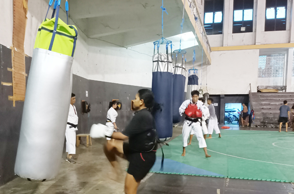 >> Cabor Kempo, Tinju dan Pencak Silat bakal kesulitan berlatih dengan sansak jika pindah dari KONI.