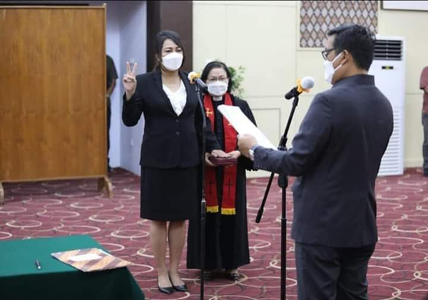 >> Dr Kartika Devi Tanos Dilantik Sebagai Kepala Dinas P3A Sulut.