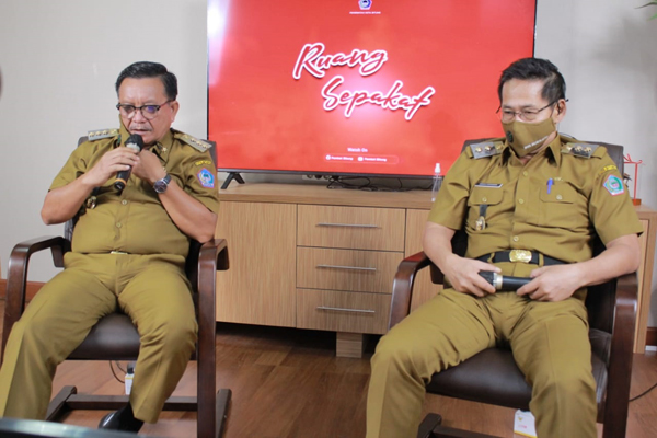 Walikota Maurits Mantiri dan Wakil Walikota Hengky Honandar.(ist)