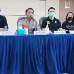 >> Tim Forensik Polda Sulut saat menggelar konferensi bersama Kapolres Sangihe, pada Senin (14/6) pagi.