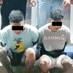 Kedua pelaku penganiayaan saat diamankan Tim Paniki Rimbas Dua Polresta Manado >> Kedua pelaku digiring ke Mapolresta Manado.