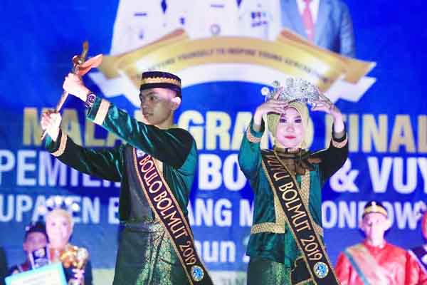 >> Pasangan Boulo dan Vuyu Bolmut tahun 2021, Ikaram Kapiso dan Nindy Bachtiar.