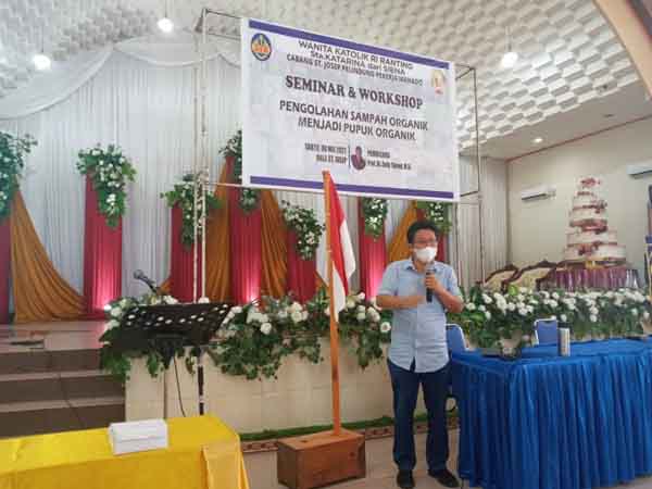 >> Dosen Fakultas Pertanian Unsrat Prof Dr Zetly Tamod MSi, saat memberikan materi.