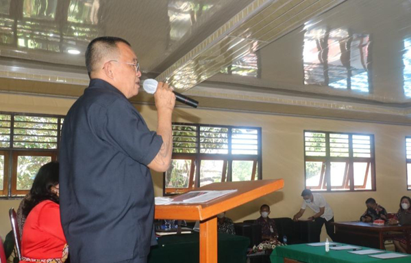 >> Wawali Wenny Lumentut, memimpin Rapat Koordinasi Pengawasan Pemerintah Kota Tomohon.