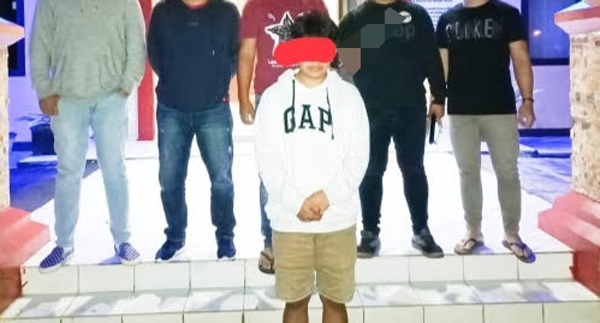 >> Pelaku saat diamankan Tim Totosik Polres Tomohon.