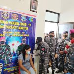 Dinkes Talaud dan Lanal Melonguane vaksinasi ratusan warga perbatasan, waktu lalu.