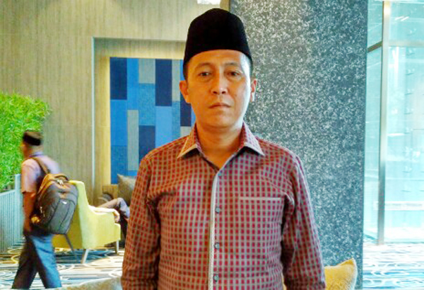 Iskandar Kamaru.