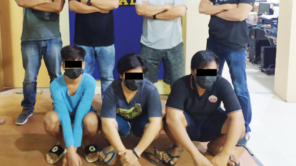  Tiga pelaku saat diamankan Tim Paniki Rimbas l Polresta Manado.