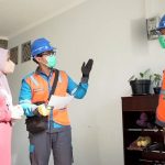 Ilustrasi Layanan Prima Petugas PLN