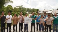 Langkah Nyata PLN Hidupkan Ekonomi Desa Tempang Dua Lewat Paving Blok