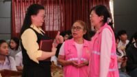 Srikandi PLN UID Suluttenggo Goes To School Edukasi dan Serahkan Bantuan Digitalisasi Pendidikan di SMA Eben Haezer Manado