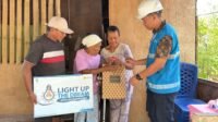Dari Pelita Minyak Menuju Cahaya Listrik, PLN Nyalakan Harapan Keluarga Prasejahtera di Desa Tule